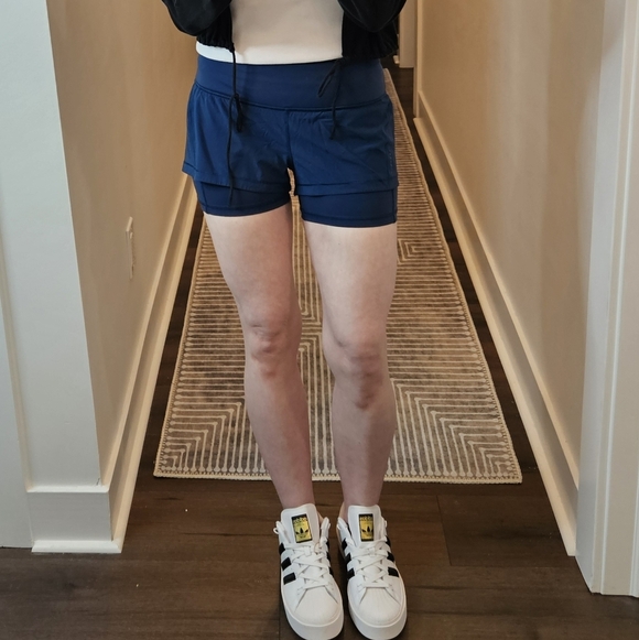 Lululemon Break Free Blue Double Layer Shorts - SIZE 4 - Picture 6 of 11